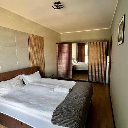 アパート Intelliparts Q