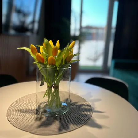 アパート Intelliparts Q *