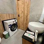Apartment Intelliparts Q *
